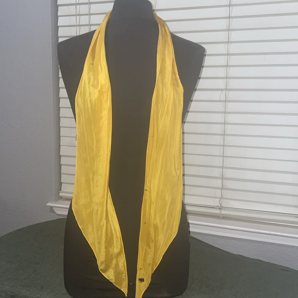 Assorted scarves - Picture 4 of 14